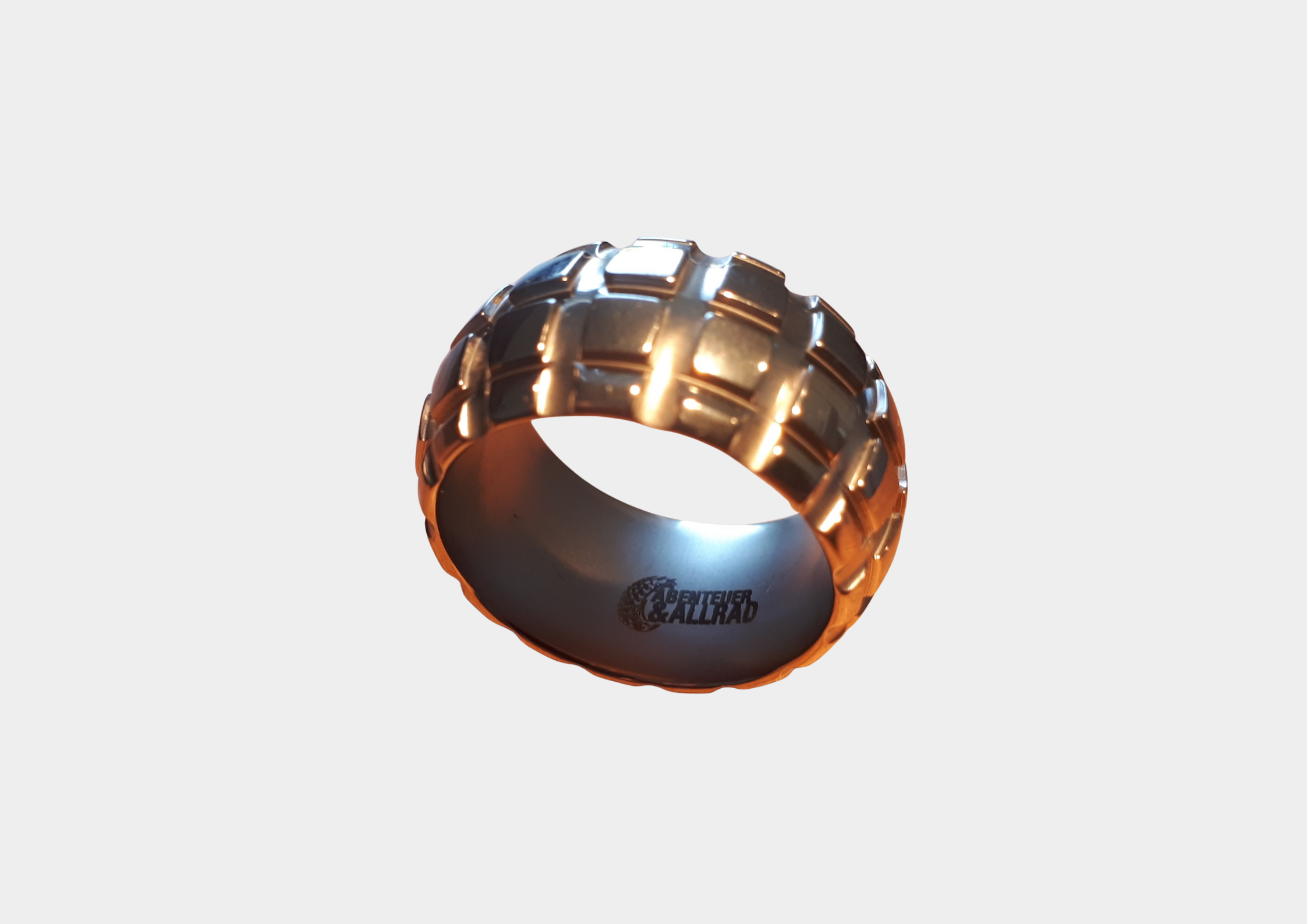 Titan-Ring Design Quadreifen